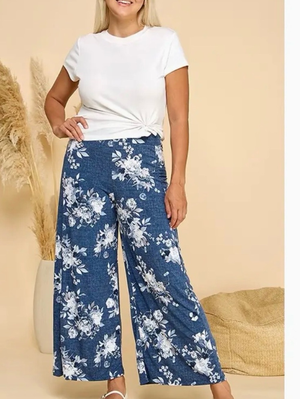 Chris & Carol/Plus size -Women's Navy Floral Wide-Leg Pants - Boutique-New